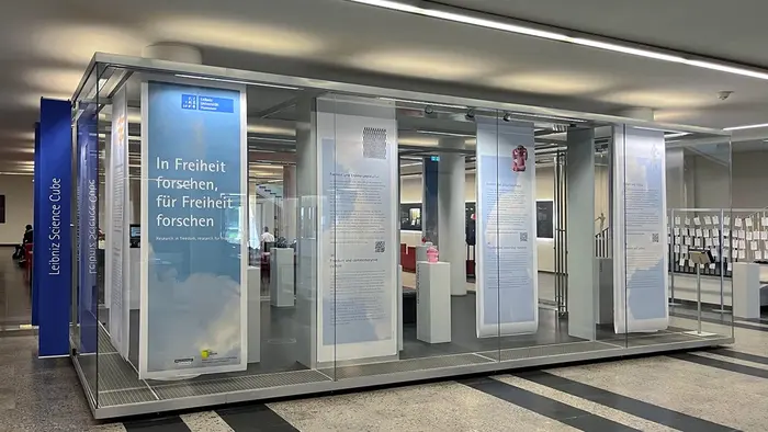 Leibniz Science Cube