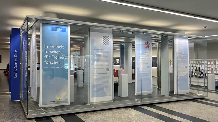 Leibniz Science Cube