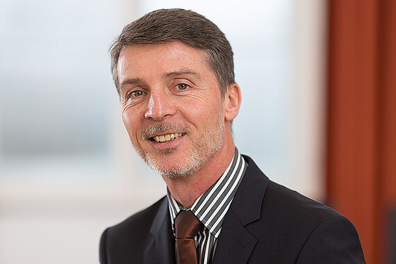 Dr. Christoph Strutz