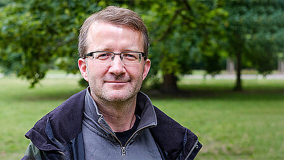Porträtfoto von Prof. Dr. Benjamin Burkhard