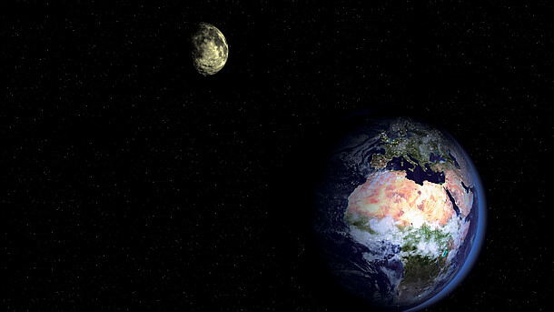 Erde und Mond im Weltall