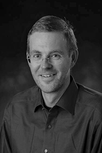 Portrait Prof. Dr. Markus B. Raschke