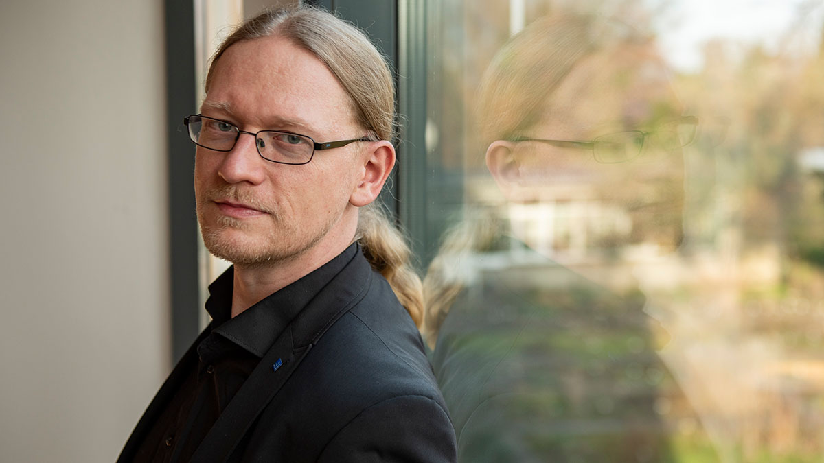 Porträtfoto von Prof. Dr. Björn Maronga