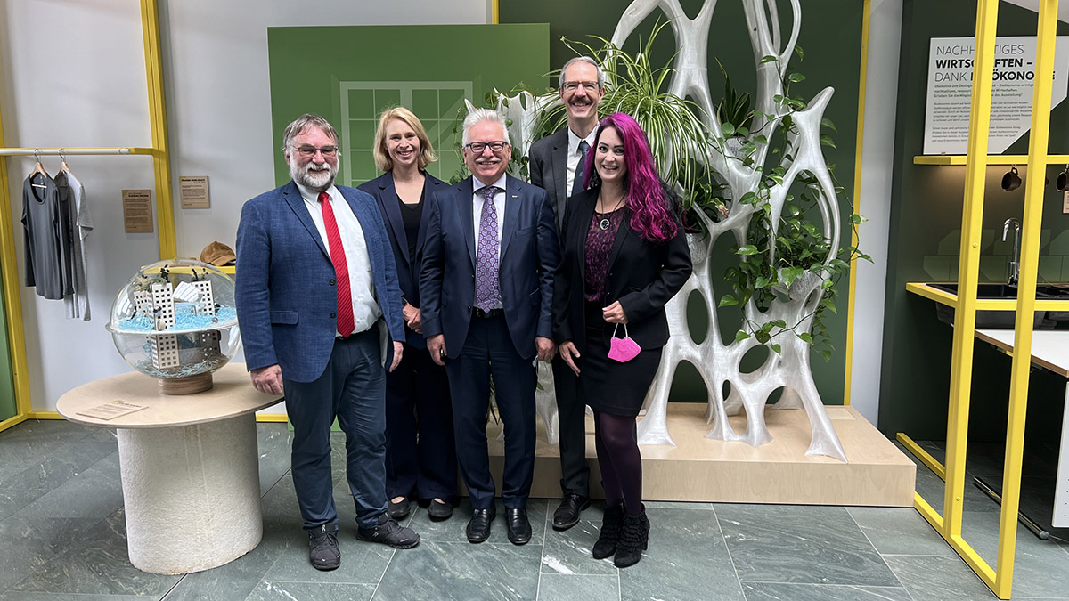 Prof. Dr. Wolfgang E. Nagel, Katharina Henjes-Kunst, Prof. Dr. Günther Hasinger, Prof. Dr. Stefan Wagner und Prof. Dr. Michèle Heurs